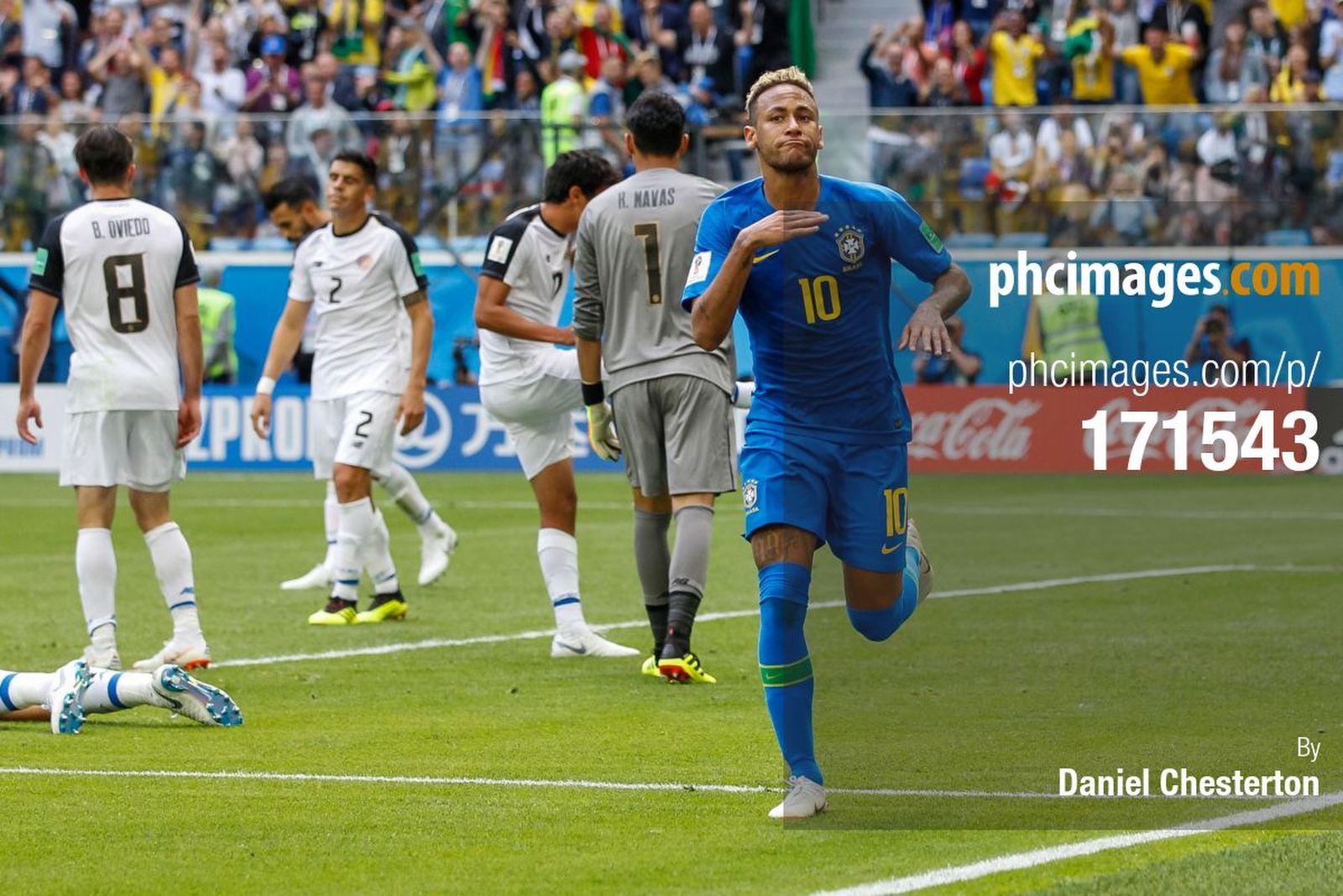 Neymar celebrates sealing the victory