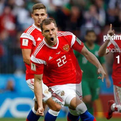 Artem Dzyuba celebrates after scoring the third goal