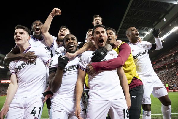 West Ham's Pablo Fornals celebrates with teammates