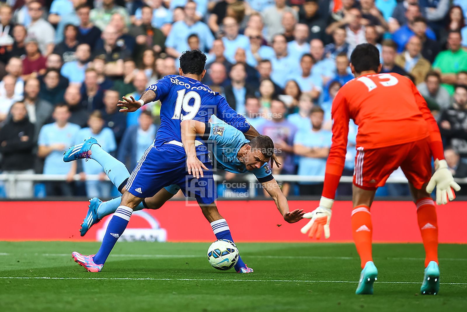 Costa appears to foul Edin Džeko in the box but nothing is given