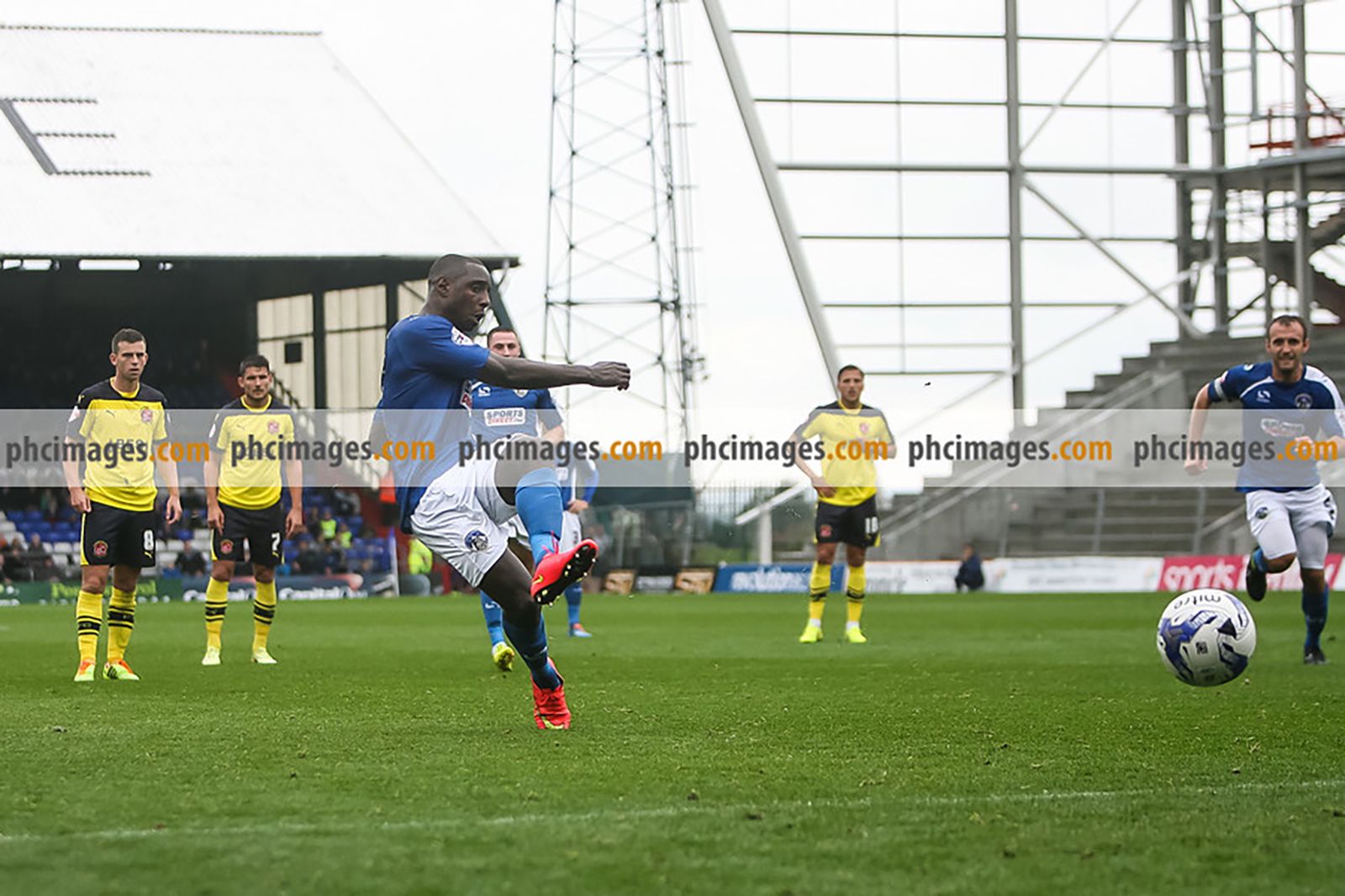 Oldham’s Jonathan Forte scores the winning goal from the spot against Fleetwood