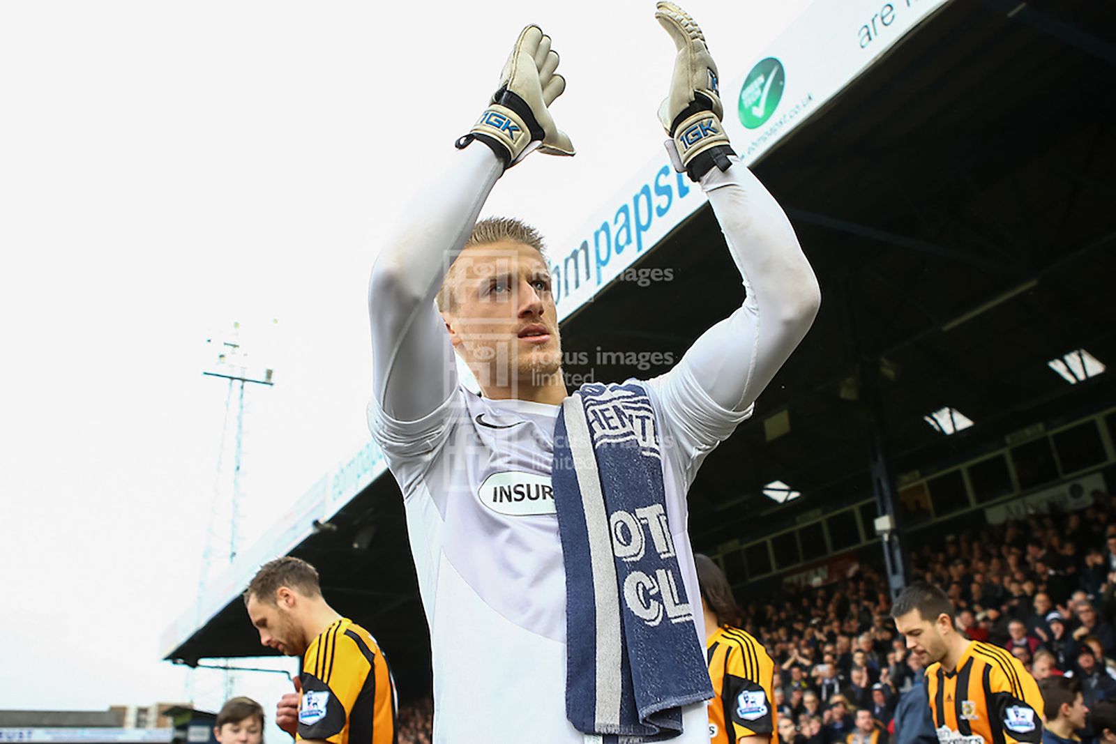 Southend goalkeeper Daniel Bentley walks onto the pitch before the match