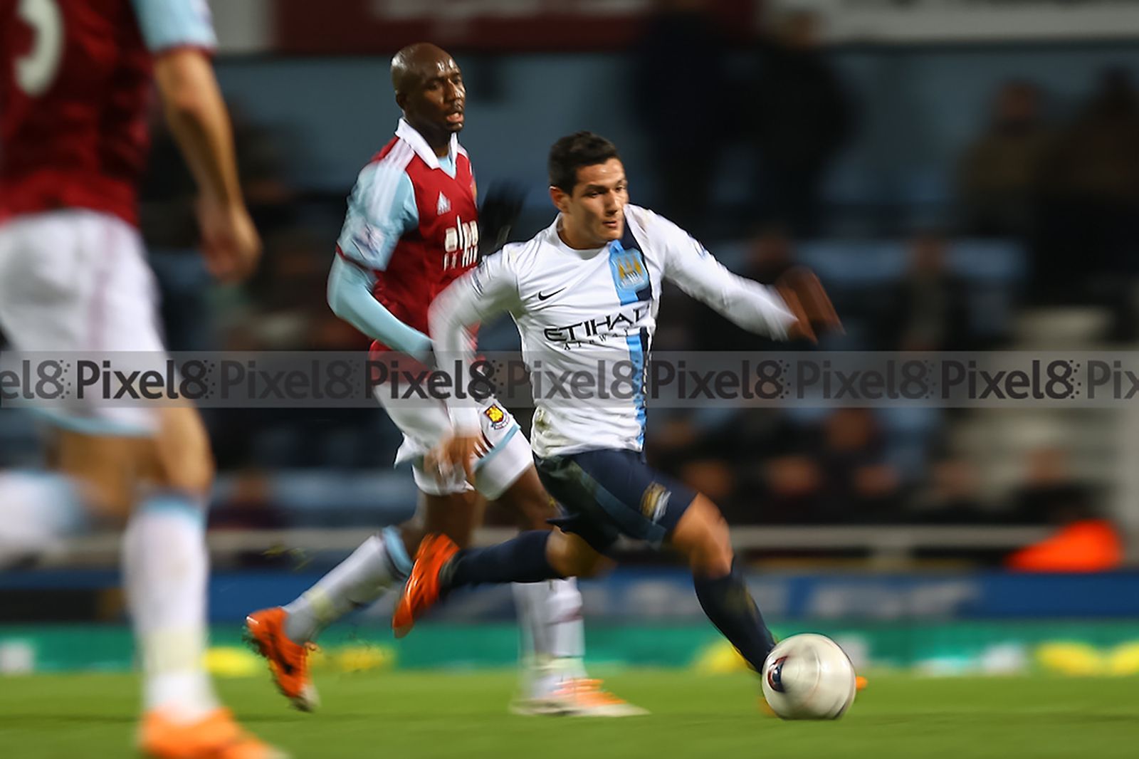 Jesús Navas breaks through the West Ham defence