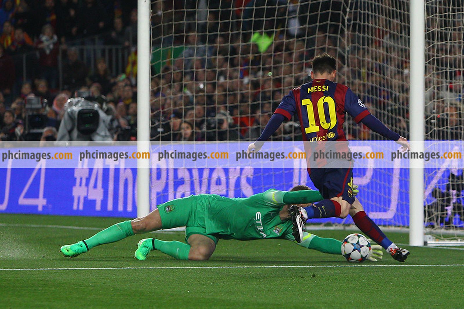 Hart keeps Messi out