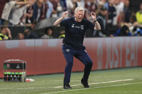 A livid David Moyes reacts after a decision goes against West Ham